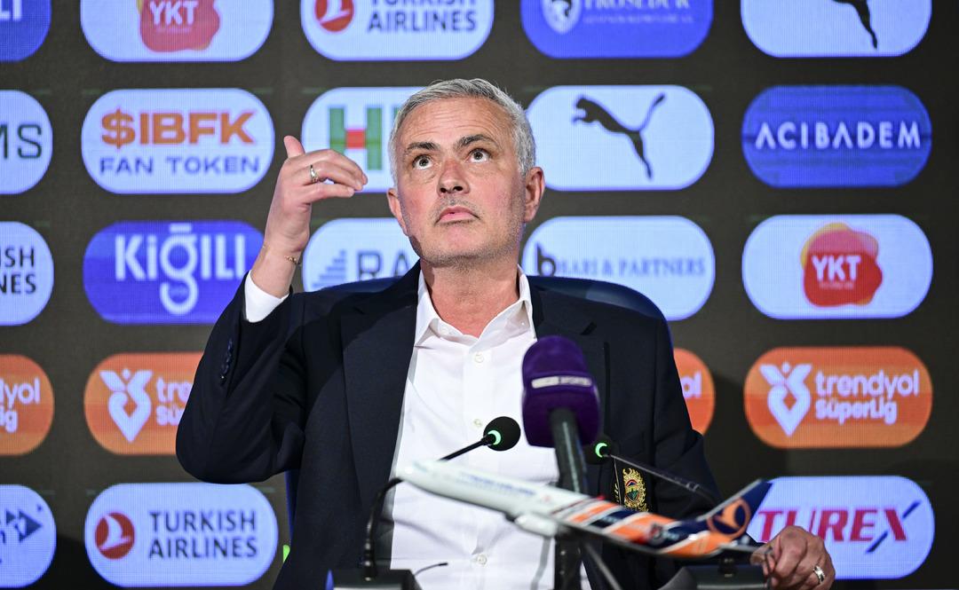 AA-20250509-37901357-37901356-BASAKSEHIRFENERBAHCE_MACININ_ARDINDAN