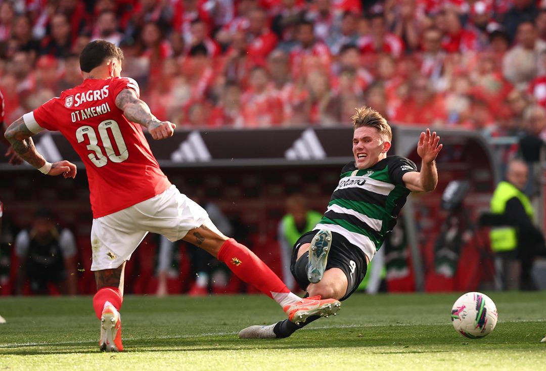2025-05-10T174452Z_1410471516_UP1EL5A1DAR4I_RTRMADP_3_SOCCER-PORTUGAL-SLB-SCP-REPORT