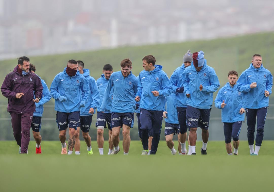 AA-20250512-37928287-37928282-TRABZONSPOR_GALATASARAY_MACI_HAZIRLIKLARINI_SURDURDU