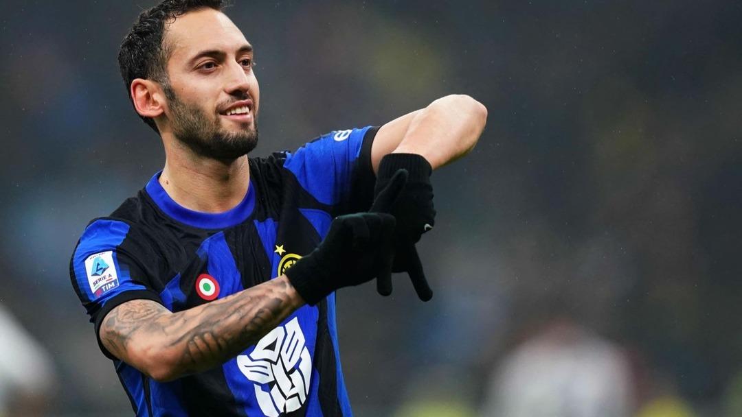 interde-hakan-calhanoglu-belirsizligi-onsuz-olmuyor-ama-hakan-da-giderek-genclesmiyor-oypr