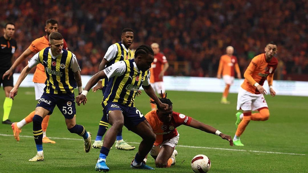 SON DAKİKA: Bright Osayi-Samuel Birmingham City ile 3 yıllık sözleşme imzaladı.