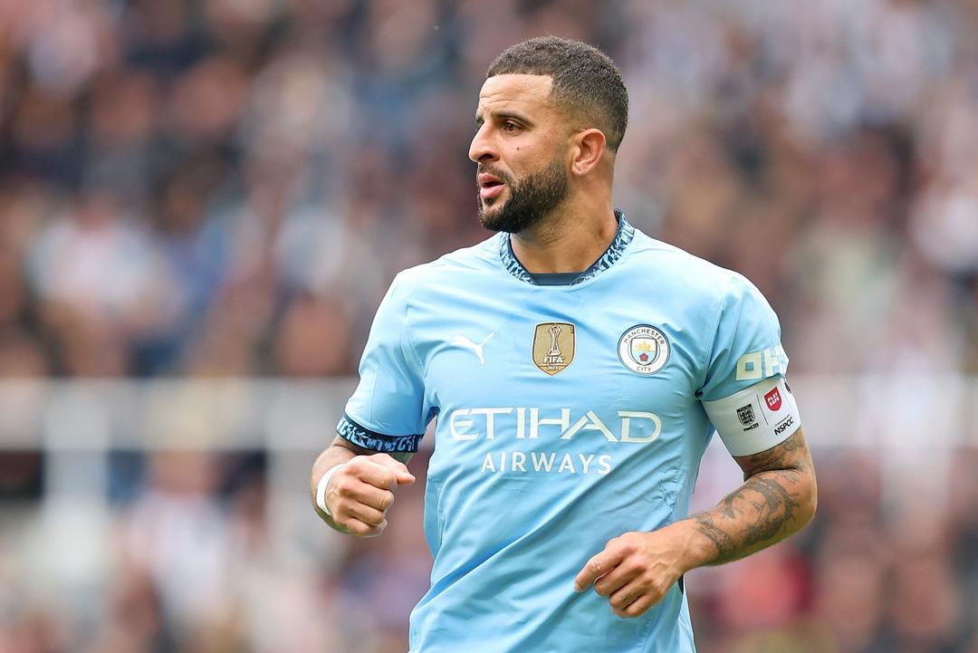 Fenerbahçe ye Kyle Walker dan kötü haber! Yıldız oyuncu tercihini Burnley den yana kullandı... 2