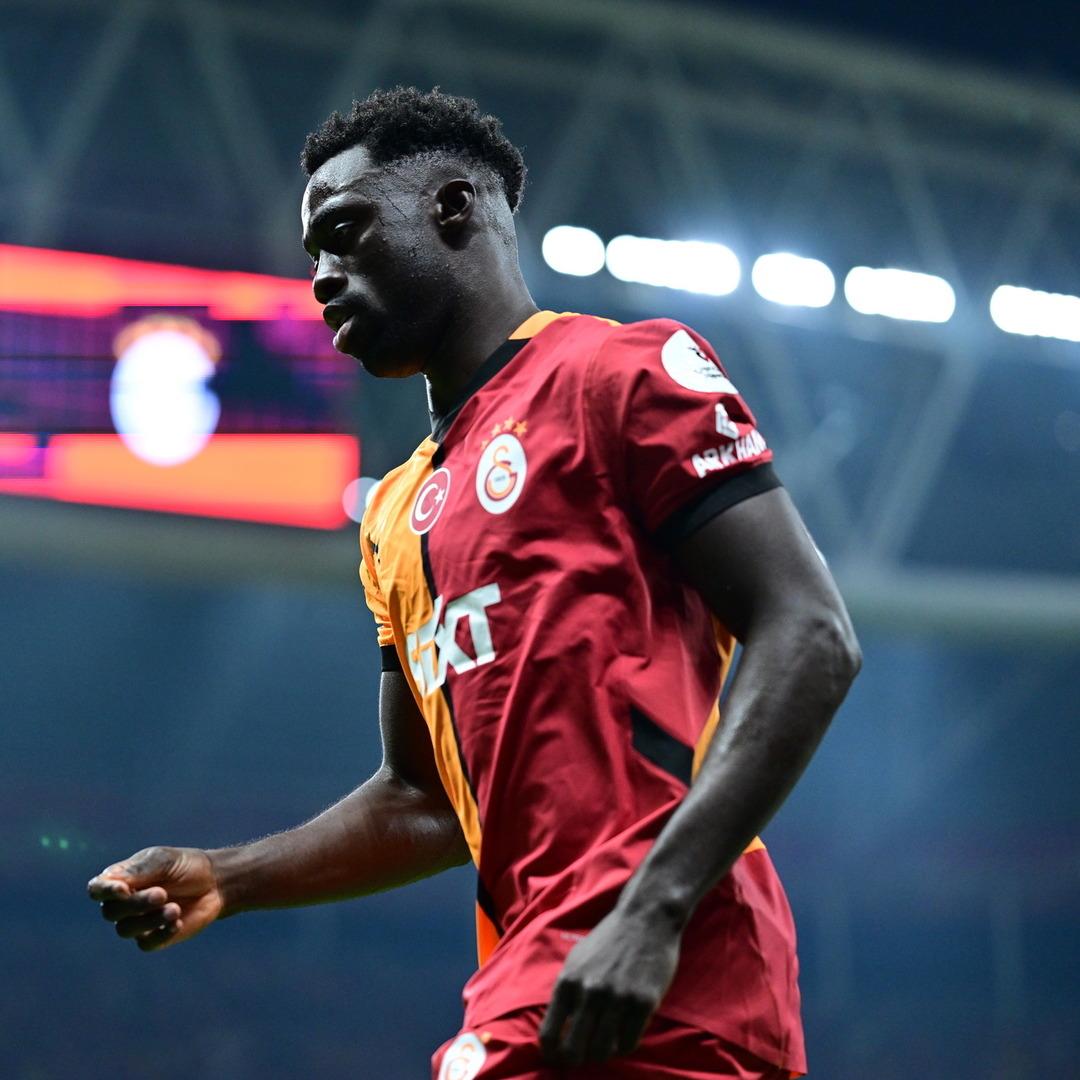 İtalyan takımı Como, Galatasaraylı Davinson Sanchez i listesine aldı! Transfer görüşmesi planlanıyor... 2