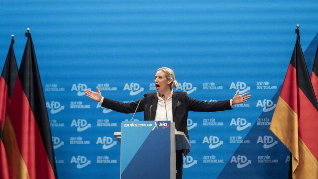 Almanya bunu konuşuyor! İçişleri Bakanı duyurdu: O partiye üye olan kişiler 