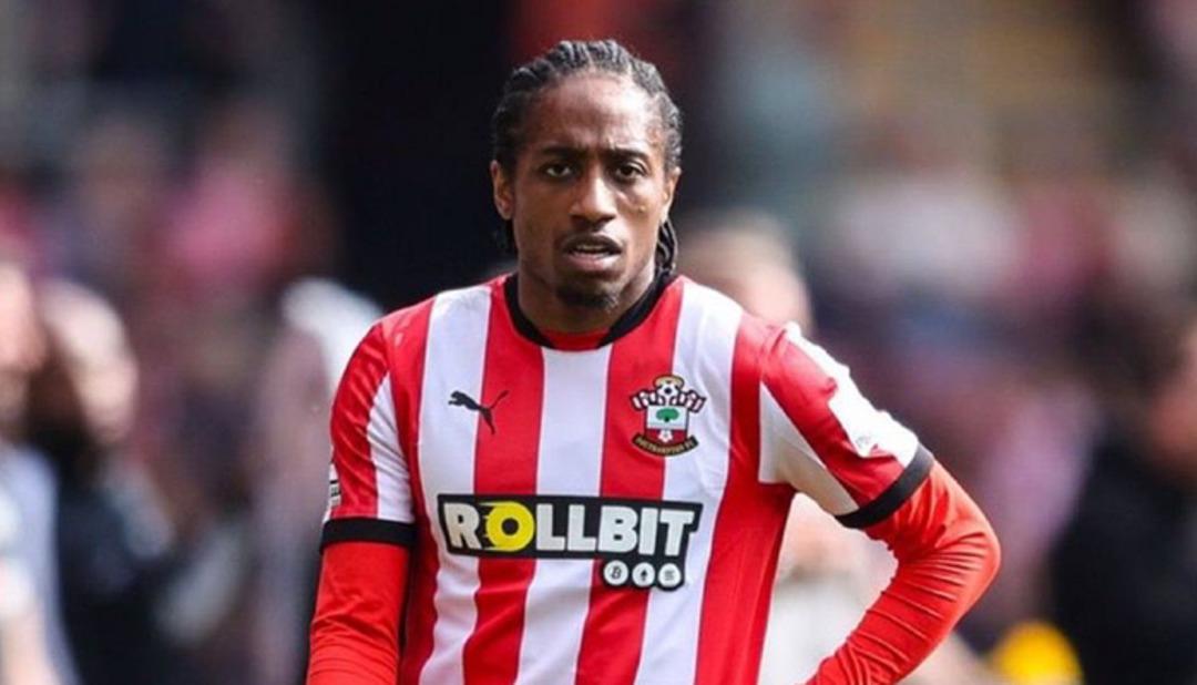Beşiktaş tan bir transfer daha! Kyle Walker-Peters kartal olmaya çok yakın... İstanbul a geliyor 2