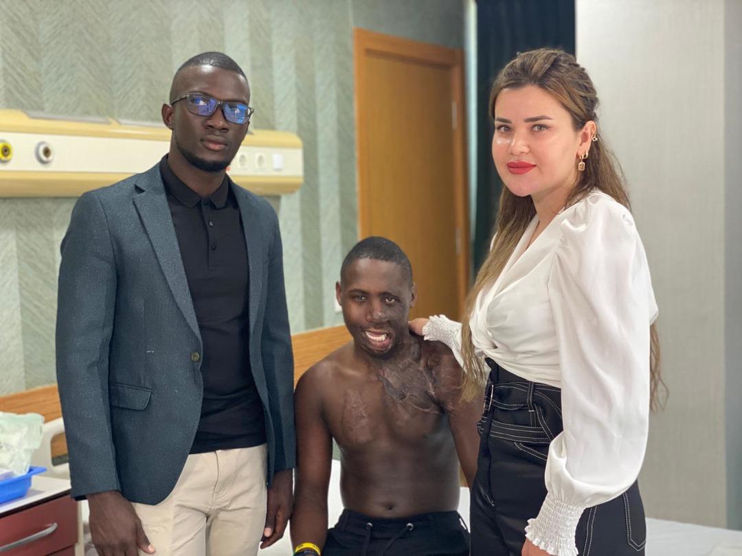 Acılı bekleyiş: Yüzü ve boynunda ağır yanıklar vardı! Ugandalı çoban, 10 yıl sonra Türkiye de tedavi edildi... 5